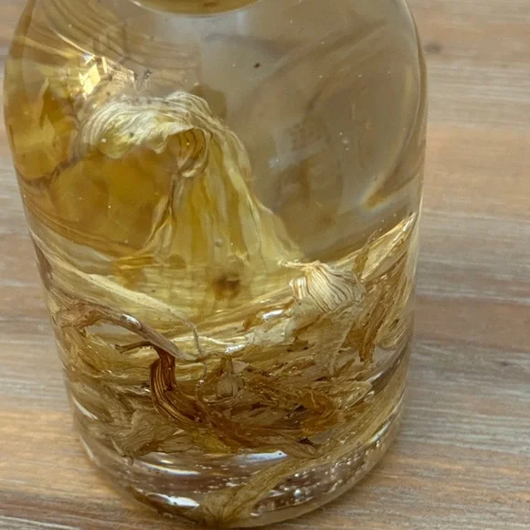 Unique Resin Decorative Bottle with Natural Dried Sunflower Petals - Picture 13 of 13